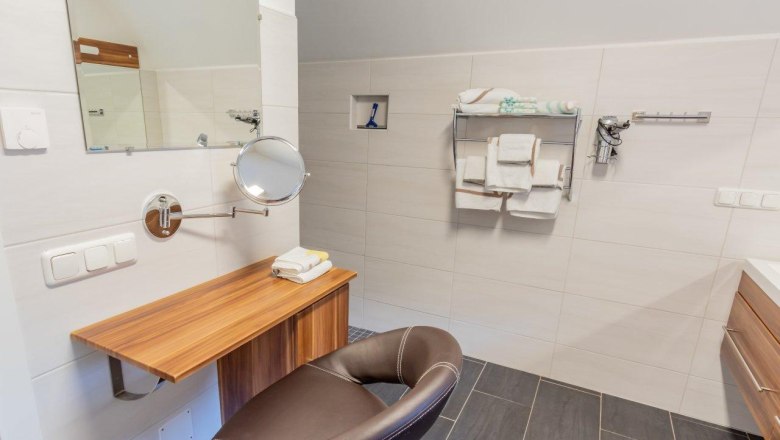 Spacious bathroom, © Ludwig Fahrnberger Spacious bathroom, © Ludwig Fahrnberger