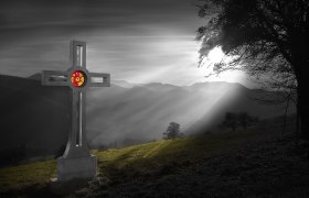 Cross on the Restenbauerhöhe, © Marktgemeinde Hofstetten-Grünau Cross on the Restenbauerhöhe, © Marktgemeinde Hofstetten-Grünau