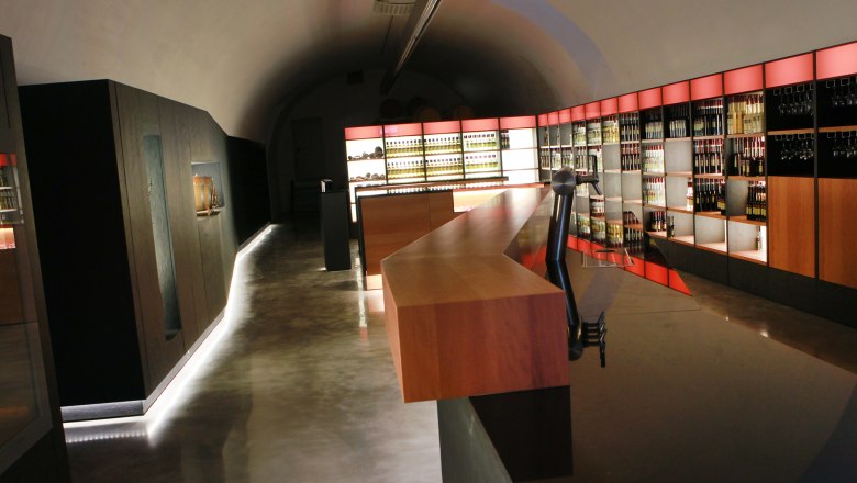 Im Shop kann man in Ruhe gustieren, © weinfranz.at Im Shop kann man in Ruhe gustieren, © weinfranz.at