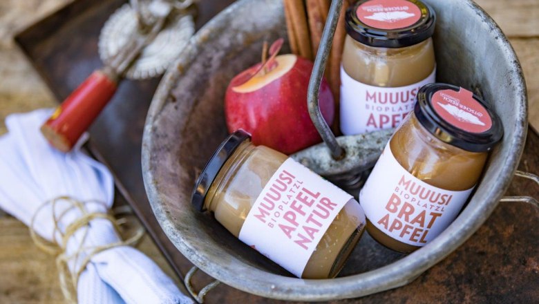 Jedes Glas beinhaltet Mus aus 2 Äpfeln, © schwarz-koenig.at Jedes Glas beinhaltet Mus aus 2 Äpfeln, © schwarz-koenig.at