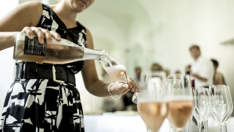 Wine tasting, © Weinhof Kaiser Wine tasting, © Weinhof Kaiser