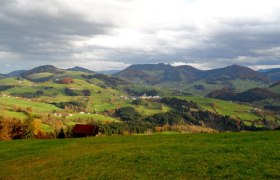 Traumhafte Aussicht auf Maria Neustift, © Mostviertel - OÖ Mariazellerweg Traumhafte Aussicht auf Maria Neustift, © Mostviertel - OÖ Mariazellerweg