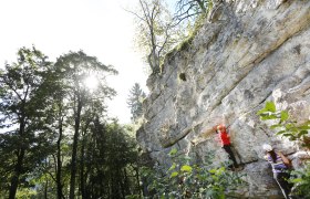 Climbing garden Plankenstein, © Doris Schwarz König Two people climbing on a rock face in the Plankenstein climbing garden.