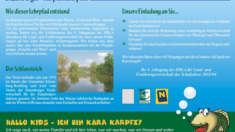 Carp nature trail board, © Teichwirtschaft Sitzenberg Reidling Information sign about the carp nature trail in Sitzenberg with texts and a picture of the castle pond.