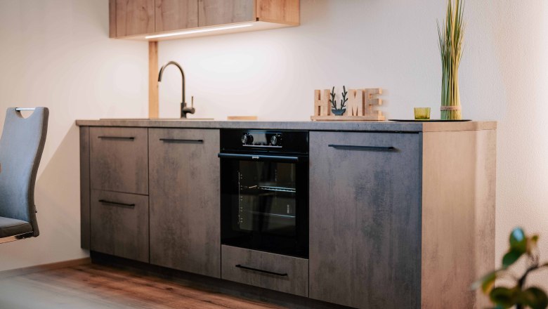 Küchenzeile in der Ferienwohnung, © MIKU.Media OG Küchenzeile in der Ferienwohnung, © MIKU.Media OG