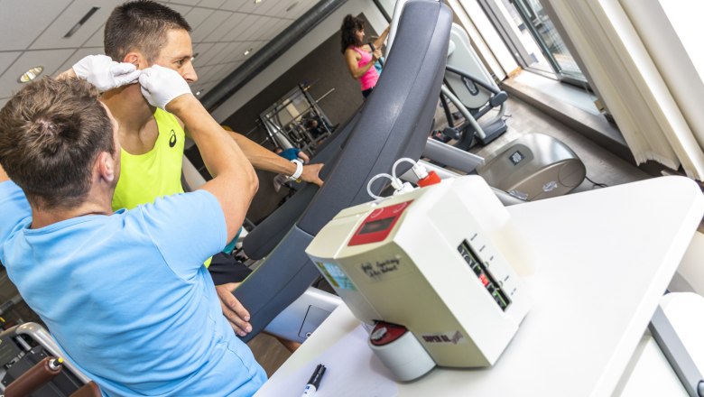 We also offer performance diagnostics, © Emotion Therapiezentrum GmbH We also offer performance diagnostics, © Emotion Therapiezentrum GmbH