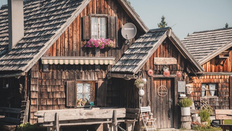 Seven huts, © Gerald Demolsky Seven huts, © Gerald Demolsky