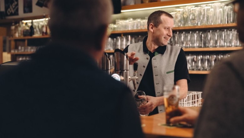 Perbersdorfer Heuriger & Hotel, © Moststraße, dochbodnliacht Perbersdorfer Heuriger & Hotel, © Moststraße, dochbodnliacht