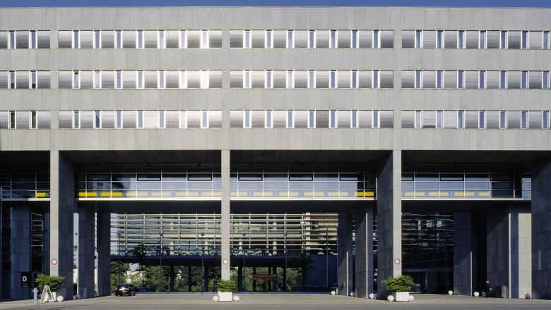 Architecture Exhibition Bridge, © Bruno Klomfar Architecture Exhibition Bridge, © Bruno Klomfar