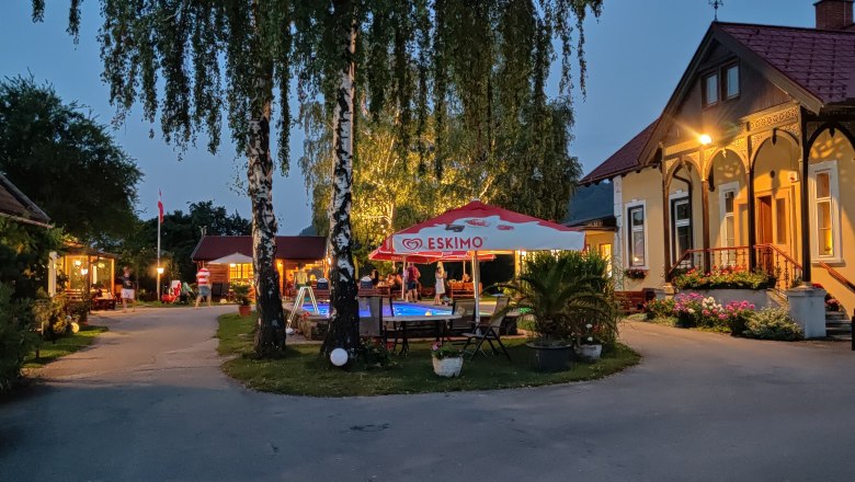 Central courtyard terrace, © Reinhard Wallentin Central courtyard terrace, © Reinhard Wallentin