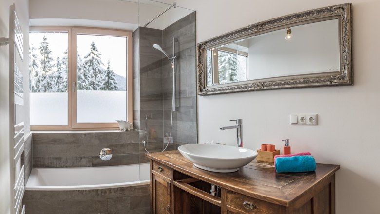 Die Bienenkunde, © Fahrnberger Ludwig Die Bienenkunde, © Fahrnberger Ludwig