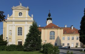 Schlossmuseum und Pfarrkirche Heiligenkreuz-Gutenbrunn, © Peter Nussbaumer Schlossmuseum und Pfarrkirche Heiligenkreuz-Gutenbrunn, © Peter Nussbaumer