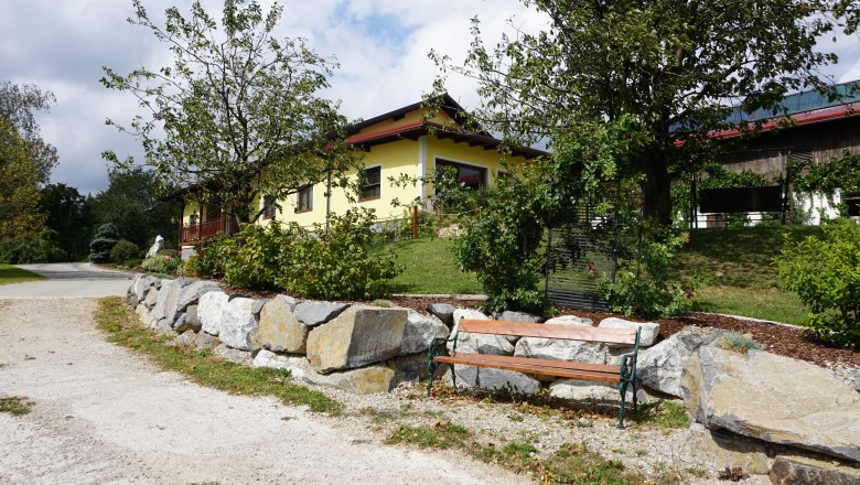 Rose bench, © Fam. Büchinger Rose bench, © Fam. Büchinger