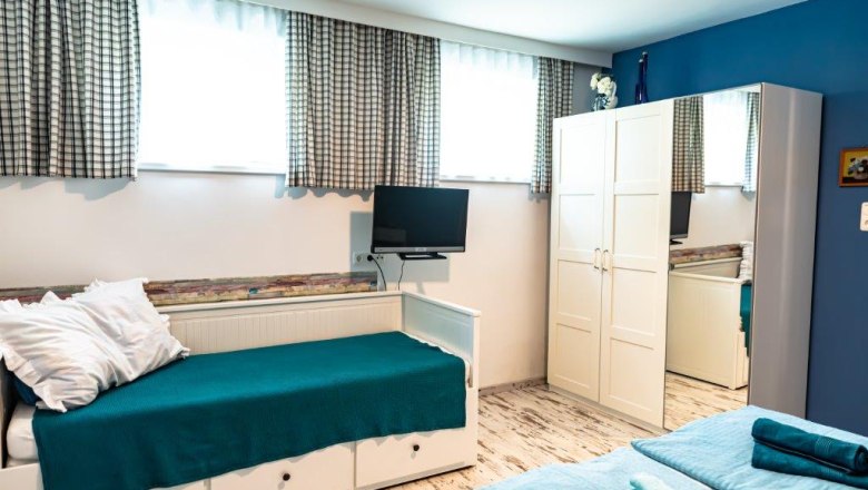 Bedroom with extra bed, © Hanifoto.at HANI OTTLIK Bedroom with extra bed, © Hanifoto.at HANI OTTLIK