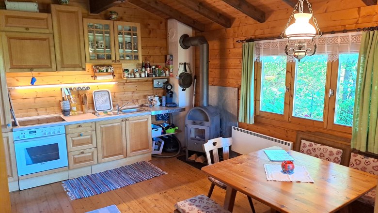 Wohnküche in der Hütte Kasser, © Familie Kasser Wohnküche in der Hütte Kasser, © Familie Kasser