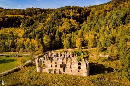 Ruine Perwarth, © Ruine Perwarth Ruine Perwarth, © Ruine Perwarth