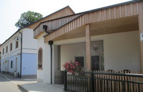 Dorfstreff in Stössing, © Regina Lacher-Specht Dorfstreff in Stössing, © Regina Lacher-Specht