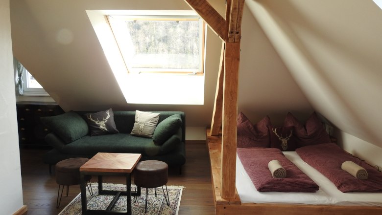 Ferienhaus Platzhirsch, © Ferienhaus Platzhirsch Apartment Dachgeschoss Ferienhaus Platzhirsch, © Ferienhaus Platzhirsch Apartment Dachgeschoss