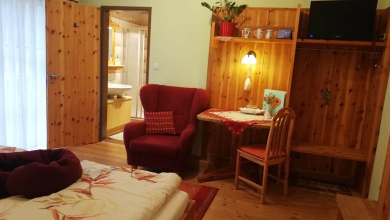 Swiss stone pine room, © Familie Gasteiner Swiss stone pine room, © Familie Gasteiner