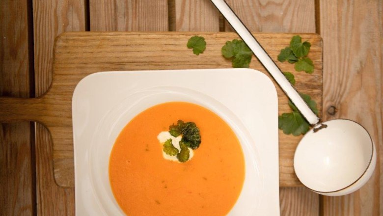 Rotgrüne Gundelrebesuppe, © schwarz-koenig.at Rotgrüne Gundelrebesuppe, © schwarz-koenig.at