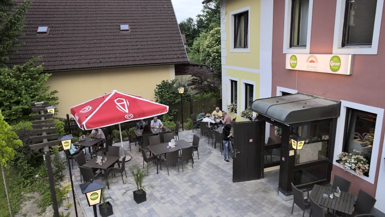 gastgarten_lindenhof_ybbs, © Attila Dudas gastgarten_lindenhof_ybbs, © Attila Dudas