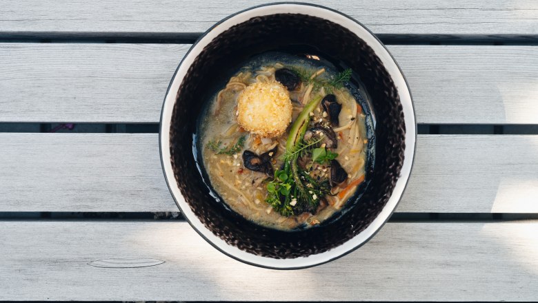 Kreative Speisen in 5 Gängen, © Ian Ehm / friendship.is Kreative Speisen in 5 Gängen, © Ian Ehm / friendship.is