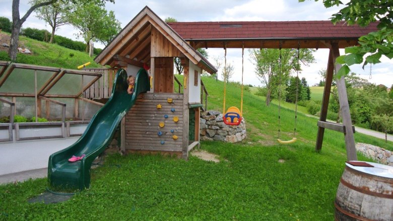 Auch für die Kinder gibt es viel Platz zum Spielen, © Carina Korntheuer Auch für die Kinder gibt es viel Platz zum Spielen, © Carina Korntheuer