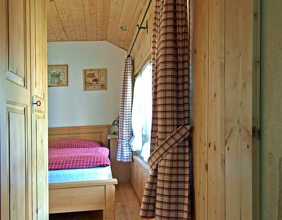 Ferienhaus Eva Deufl - Wohnung Heuboden - Einbettzimmer, © Ferienhaus Eva Deufl Ferienhaus Eva Deufl - Wohnung Heuboden - Einbettzimmer, © Ferienhaus Eva Deufl
