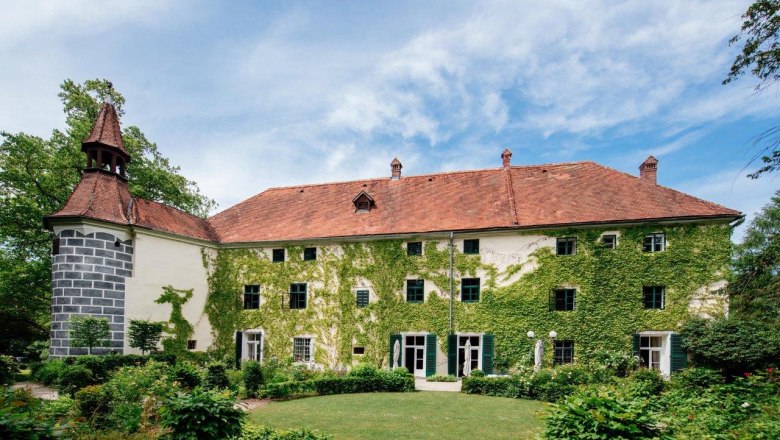 Ernegg Castle, © Surfin Birds Photography and Film Ernegg Castle, © Surfin Birds Photography and Film