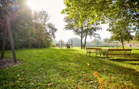 Spielplatz am Kunstrasenplatz, © Jetzinger Frank Photography Spielplatz am Kunstrasenplatz, © Jetzinger Frank Photography