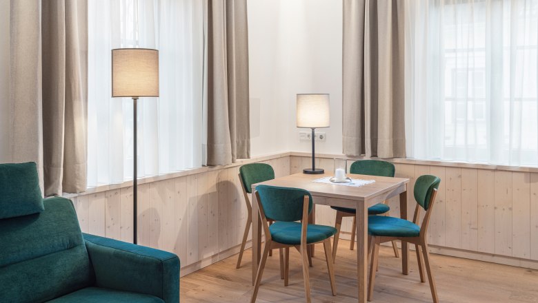 Zimmer & Apartments "Gasthof zum Goldenen Hirschen", © Doris Schwarz-König Zimmer & Apartments "Gasthof zum Goldenen Hirschen", © Doris Schwarz-König