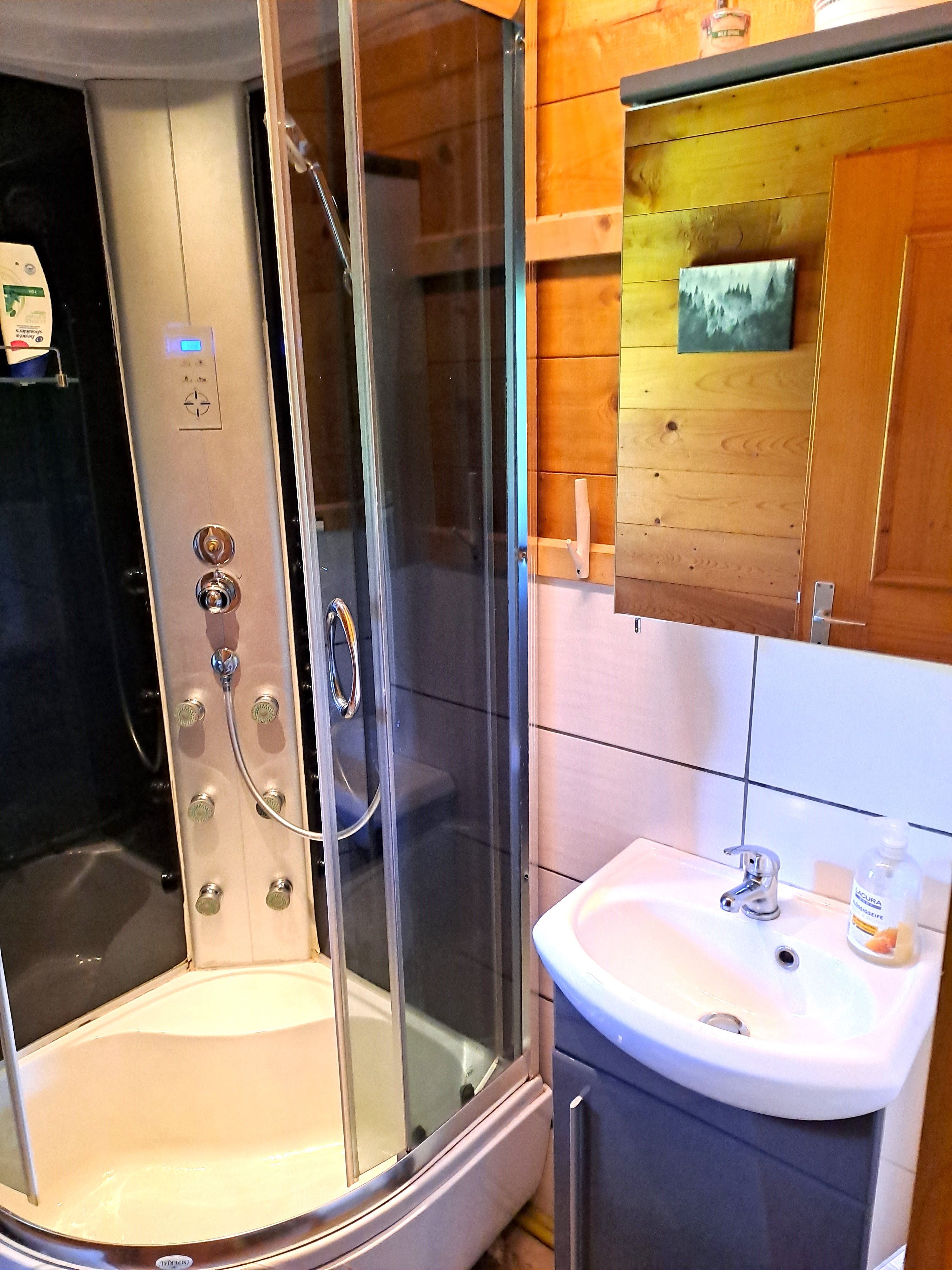 Badezimmer Hütte Kasser