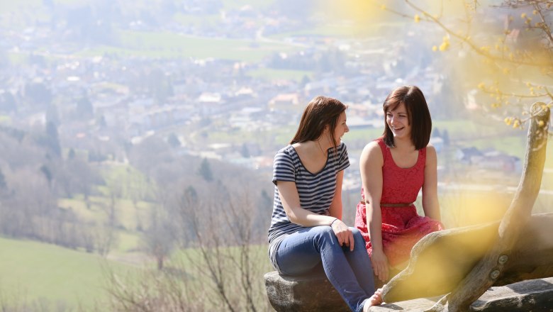 Bei der Dirndlblüte die ersten Frühlingstage genießen, © schwarz-koenig.at