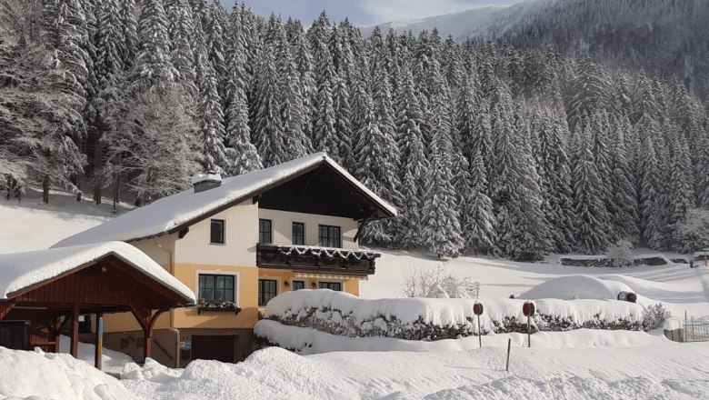 Haus Margarete im Winter, &copy; Margarete Teufel