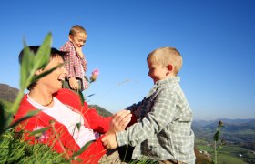 Sz&oacute;rakoz&aacute;s, kikapcsol&oacute;d&aacute;s &eacute;s szabadidő a csal&aacute;ddal, &copy; weinfranz.at