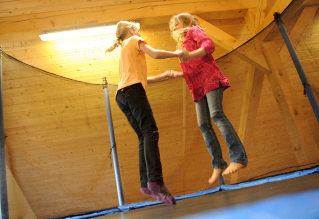 Springen im Ferienstadl Hammerau, &copy; zVg