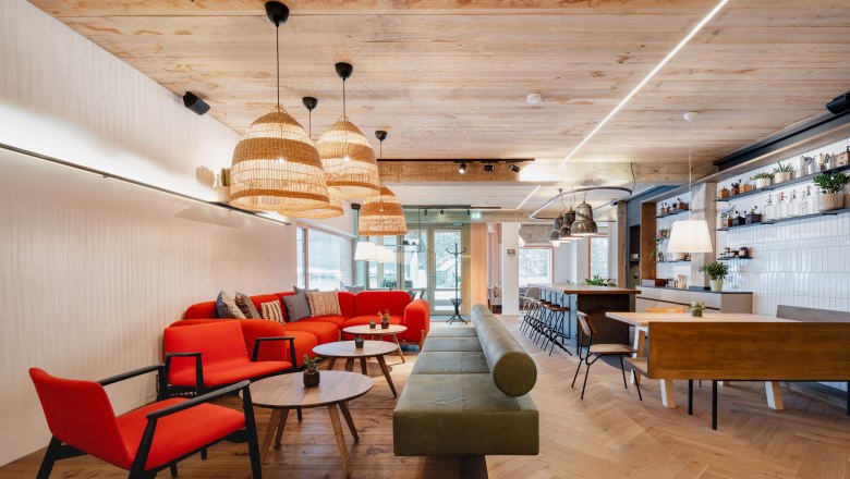 Ybsilon 9 Das Kaffeehaus, &copy; Stoebich Siegfried