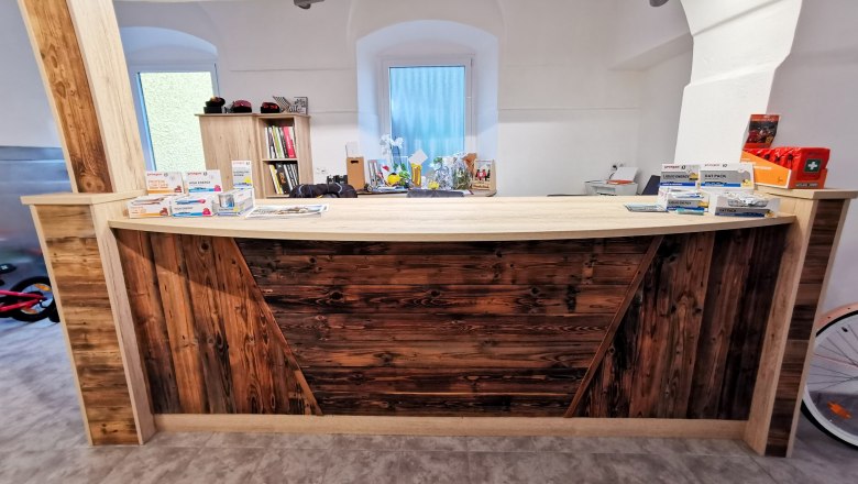 Reception counter at cmb sportivo, © Ybbsbach Sport