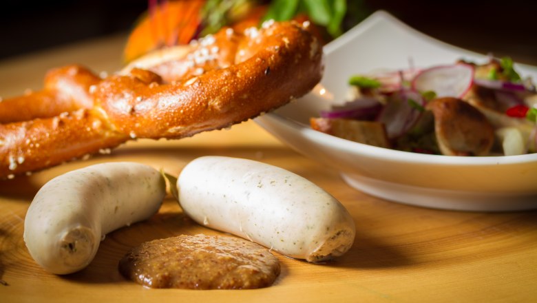 Food, &copy; Fam. Groiss