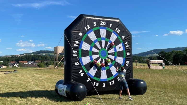 Fu&szlig;balldart, &copy; webgrafix.at