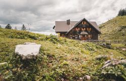 Ybbstalerhütte als Ausflugshütte auf der Dürrensteinalm im Mostviertel.