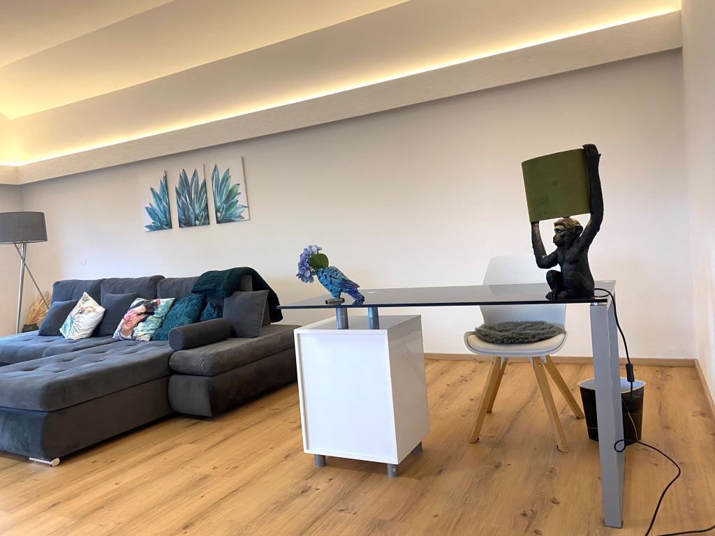 WohntraumXL - Schreibtisch im Wohnzimmer