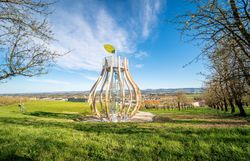 Birnenförmige Aussichtsplattform am Birnenweg in Öhling
