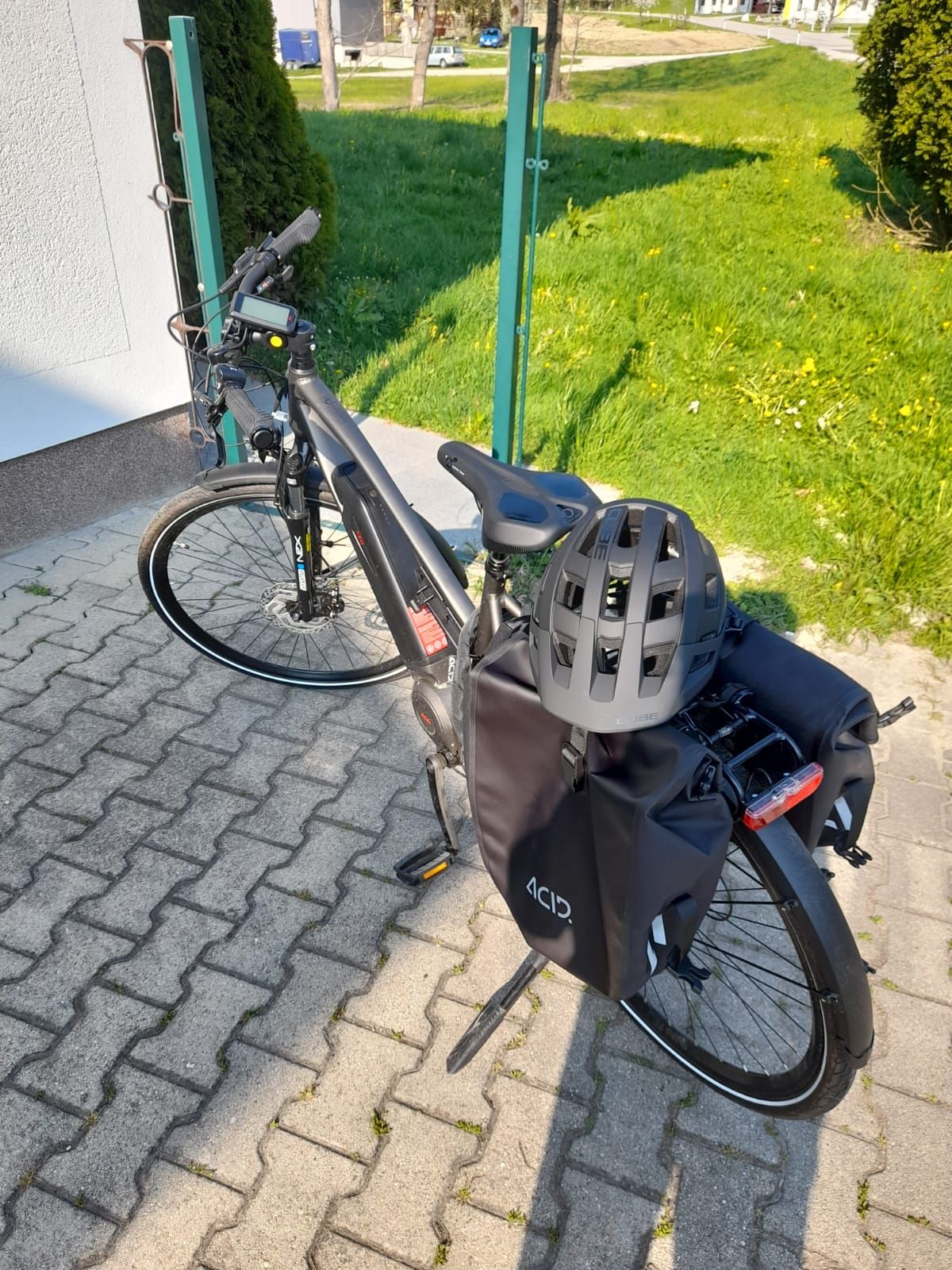 Garage für Fahrräder vorhanden