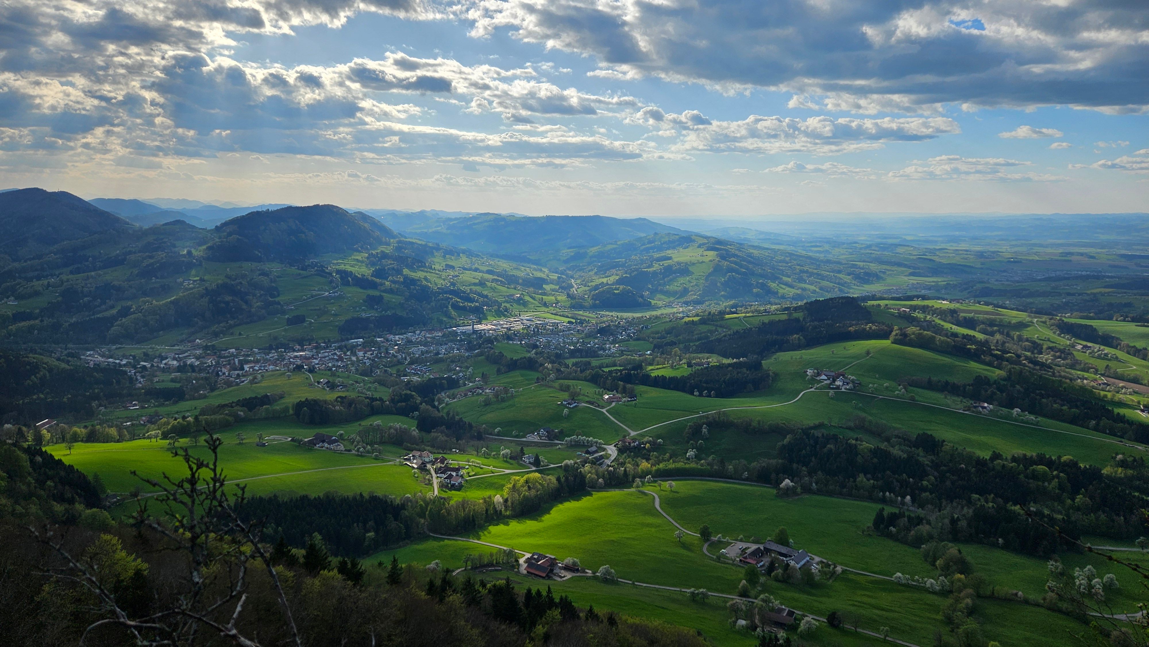Aussicht von der Urlingerwarte auf die Stadt Scheibbs