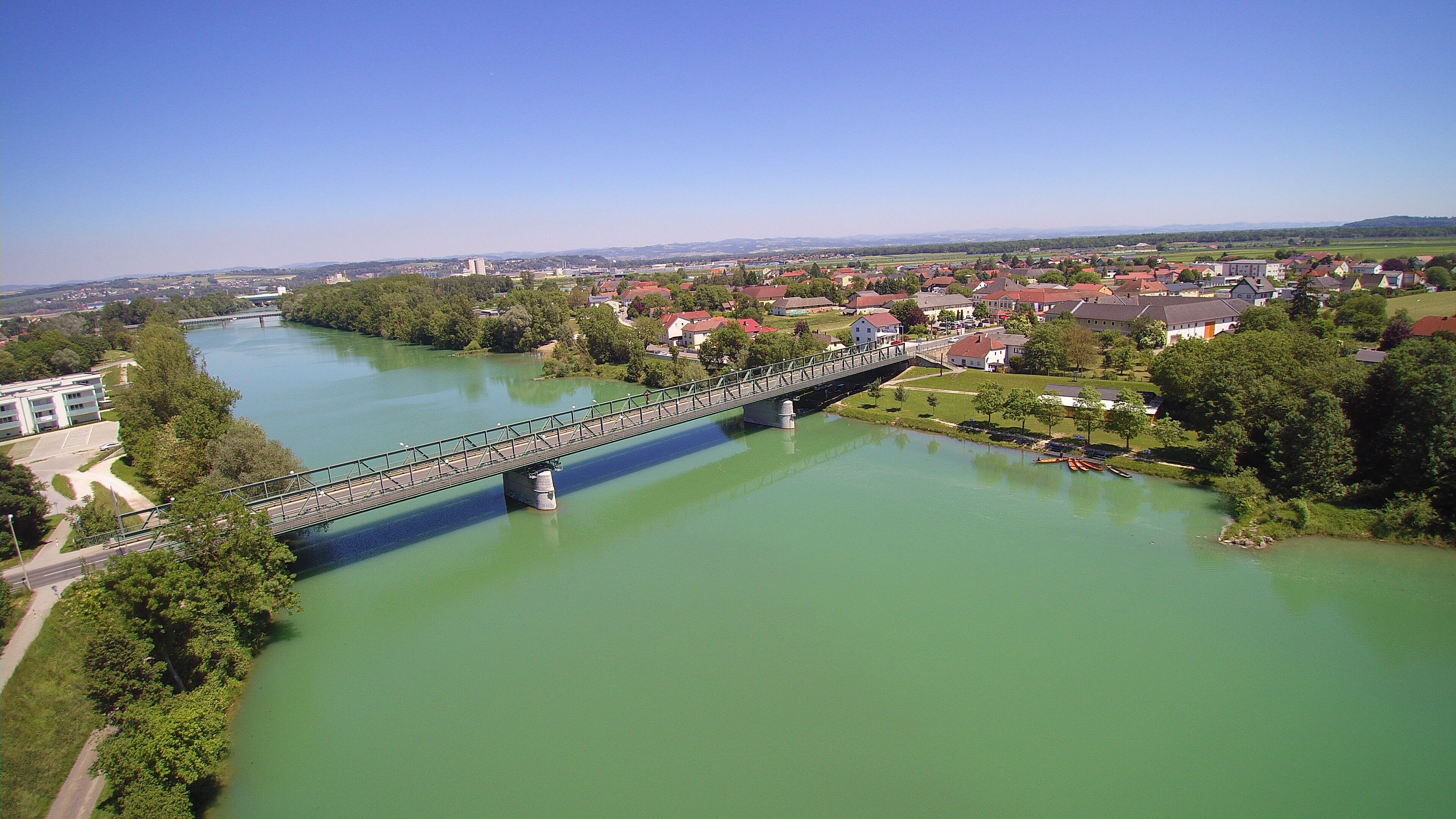 Historische Ennsbrücke mit Blick nach Ennsdorf