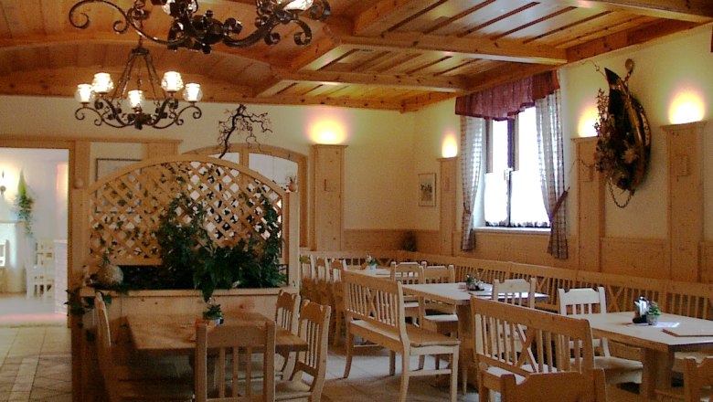 Wine tavern, &copy; Anita Schiessler