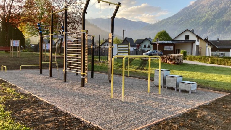 Generation meeting point Lunz am See on the school meadow, &copy; Christian Paumann