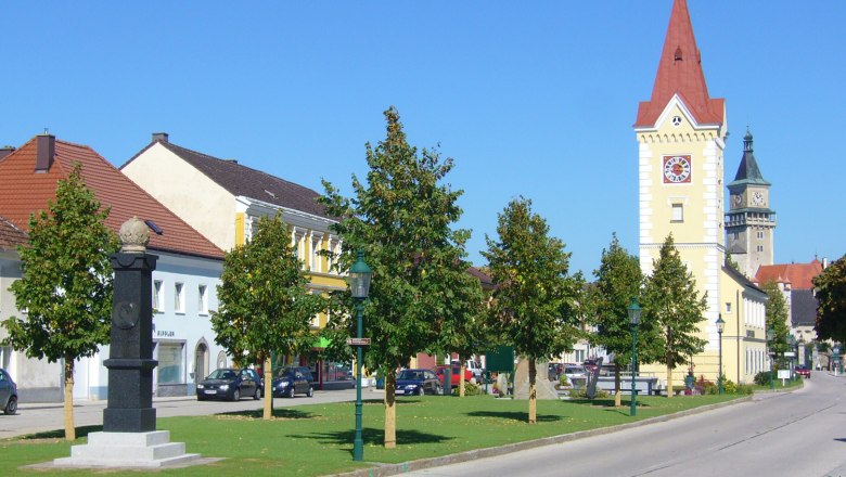 Ortszentrum mit Schloß, © Gemeinde Wallsee-Sindelburg