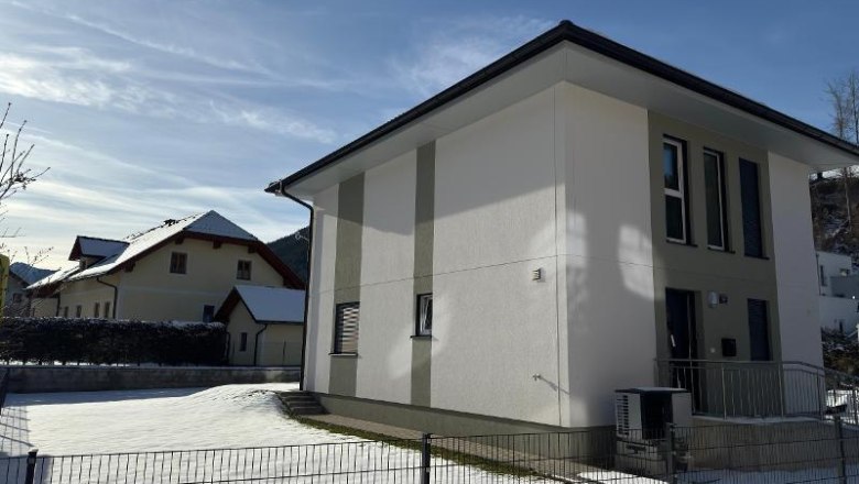 Winteransicht 2024 inkl. neuem Zaun, &copy; Martin Bachner_Happy Nest